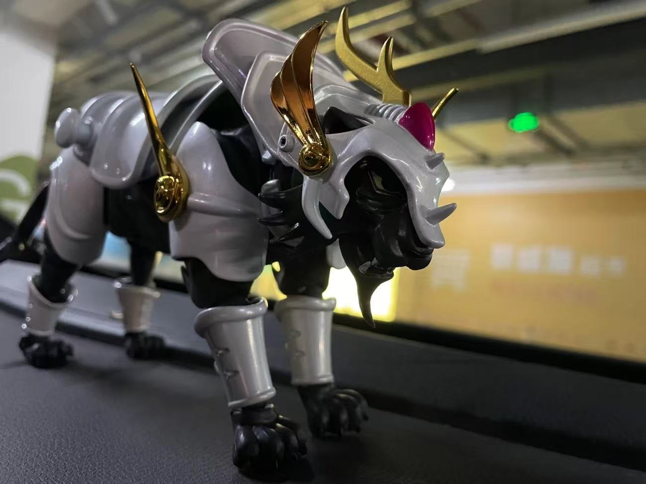 Yoroiden Samurai Troopers Roni - Bandai Tamashii Nations S.H.Figuarts review and price